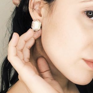 Kendra Scott Morgan Earrings in Translucent glass